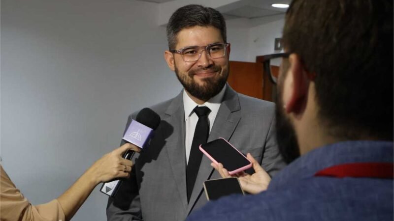 Estreante na Câmara, Fellipe Corrêa aparece entre preferidos dos eleitores