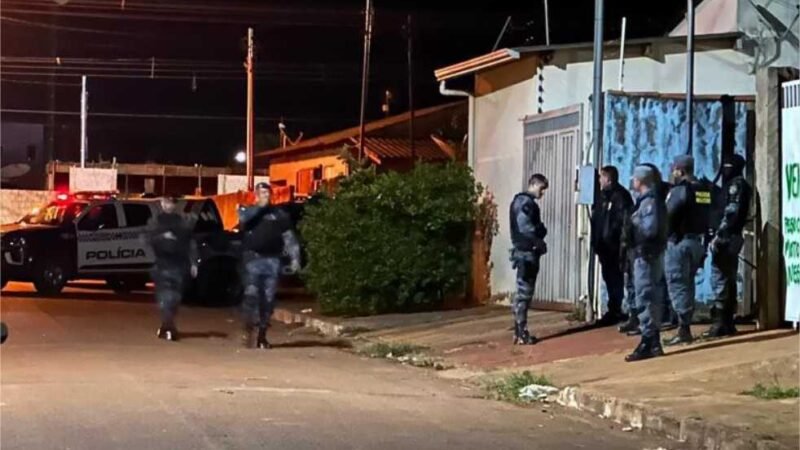 Criminoso foge de abordagem e morre em confronto com policiais da Força Tática