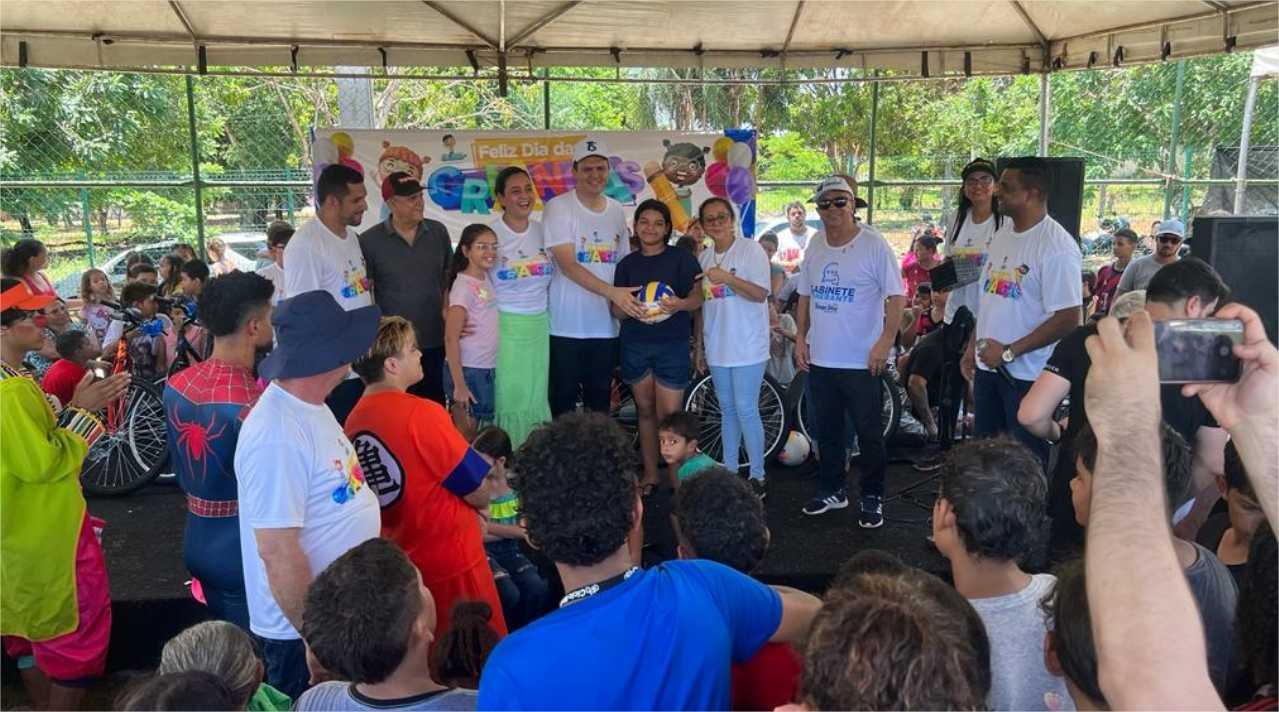 Thiago Silva realiza festa para milhares de crianças em Rondonópolis”