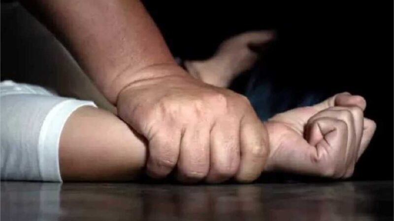 Bandido estupra babá e faz duas crianças reféns ao invadir imóvel na madrugada