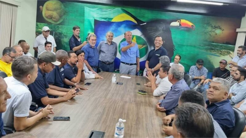 Avallone é reeleito presidente do PSDB e terá Marcelo Maluf como vice