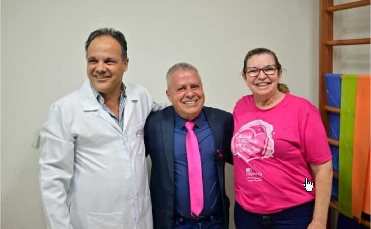 Câmara promove ação de conscientização em homenagem ao Dia Mundial do Combate ao Câncer de Mama