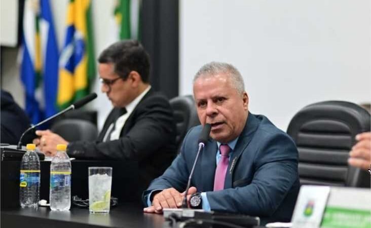 “Taxa de lixo continua a R$10,60 e R$ 21,20”, garante Chico 2000 após aprovação de decreto legislativo