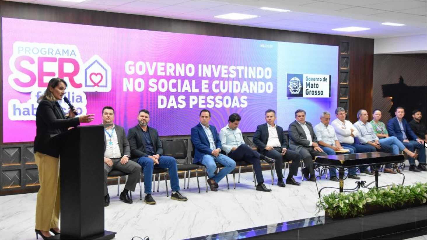 “Governo possibilita que até os menos favorecidos tenham condições de ter a casa própria; é um sonho realizado”, afirma prefeito