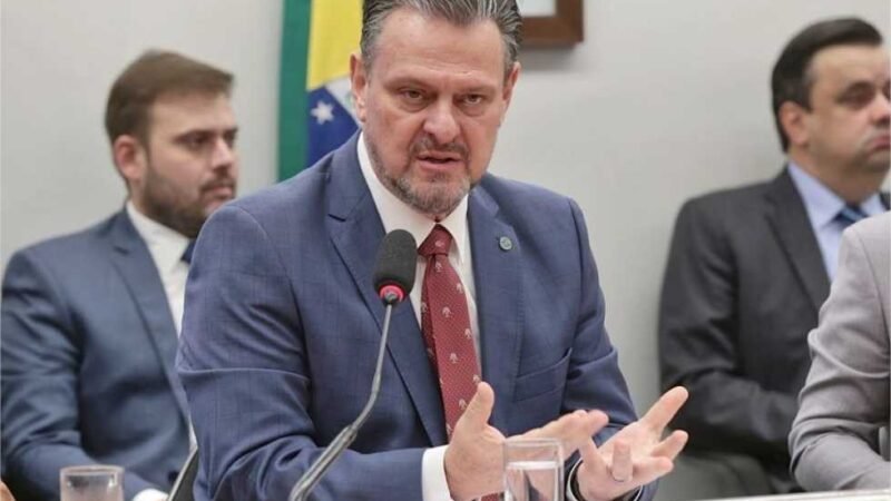 PSD admite desgaste e discute substituir Fávaro da Agricultura