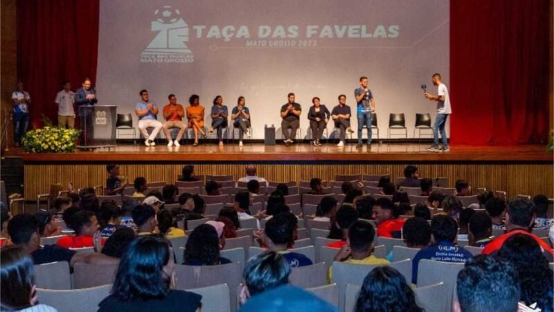 Centenas de atletas lotam Teatro Zulmira Canavarros na abertura da Taça das Favelas 2023