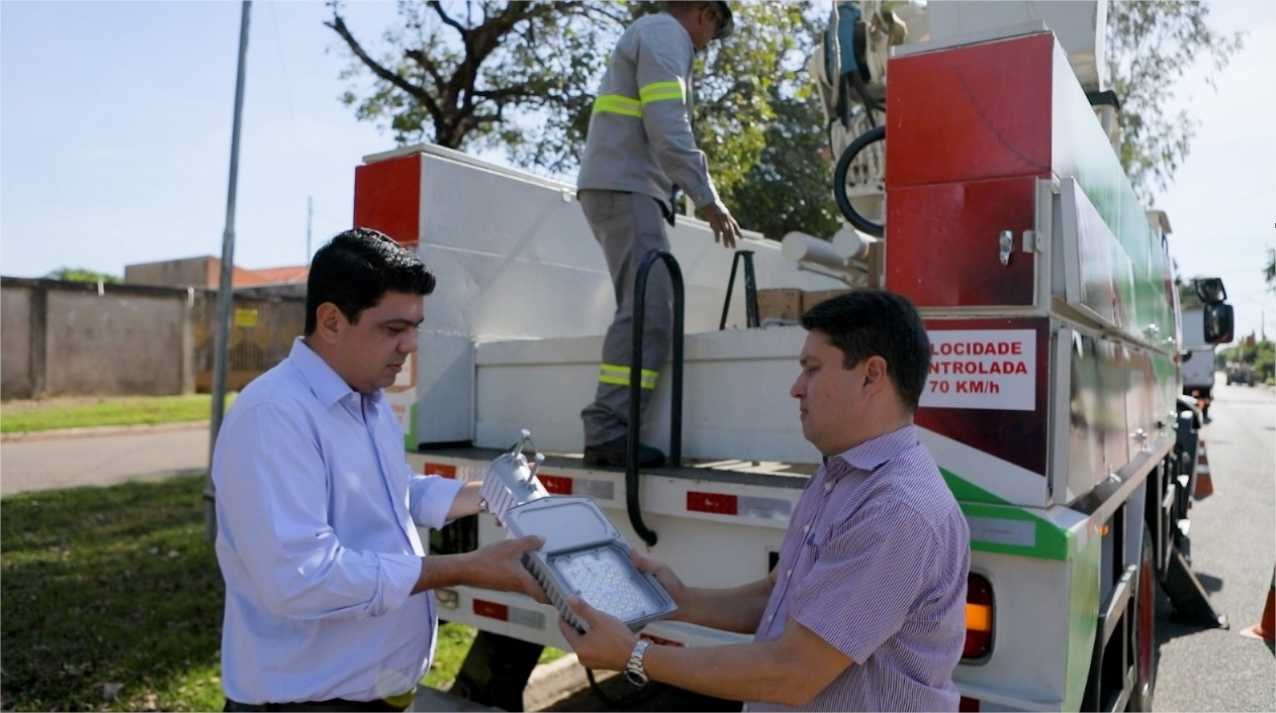 Várzea Grande já instalou 30 mil Lâmpadas em Led e vai avançar para mais 23 mil até o final do a ano