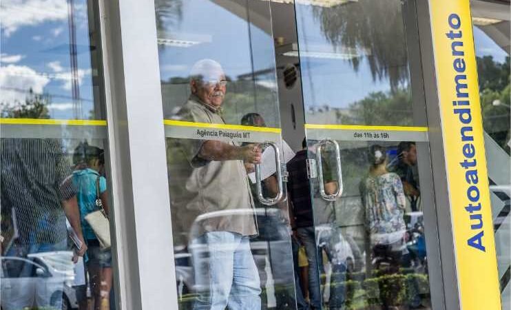 Governo de MT antecipa pagamento de salário de servidores para esta sexta-feira (27)