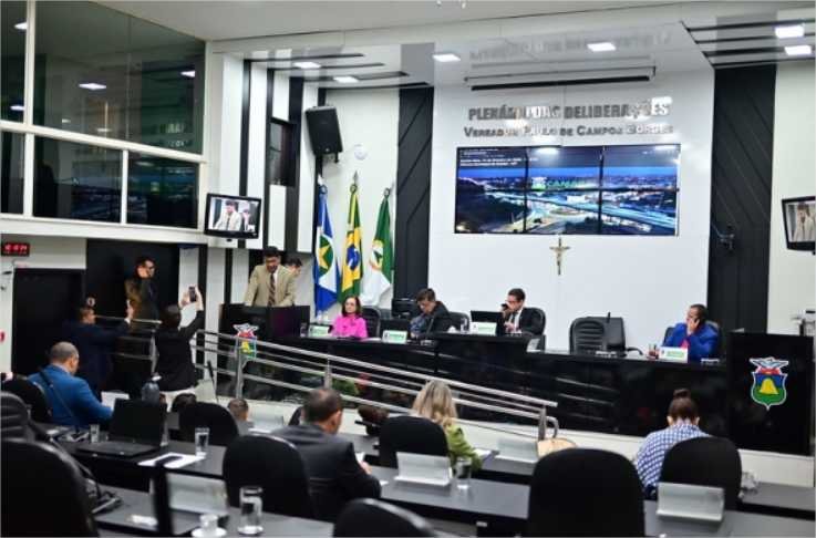 Câmara aprova requerimentos, pareceres e honrarias na sessão desta quinta