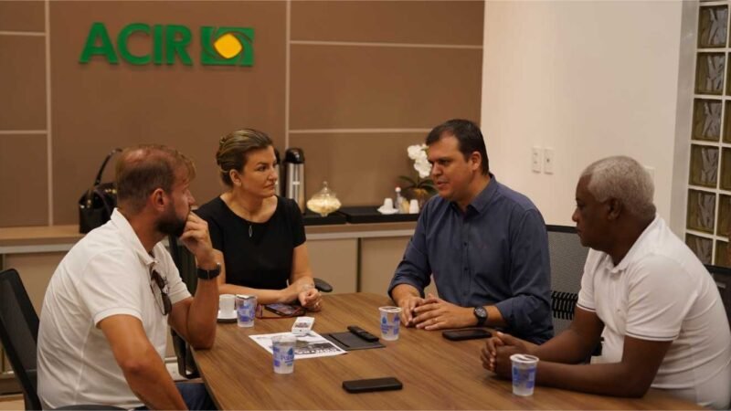 Thiago e Adonias reúnem com ACIR e CDL para debaterem melhorias no aeroporto