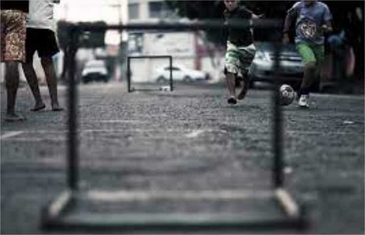 Campeonato de futebol de rua mobiliza juventude no bairro da Manga em Várzea Grande