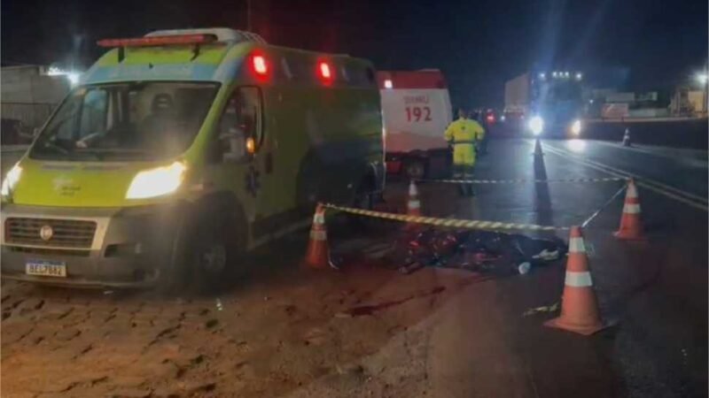 Ciclista morre ao ser atropelado por carro em alta velocidade em VG; motorista fugiu