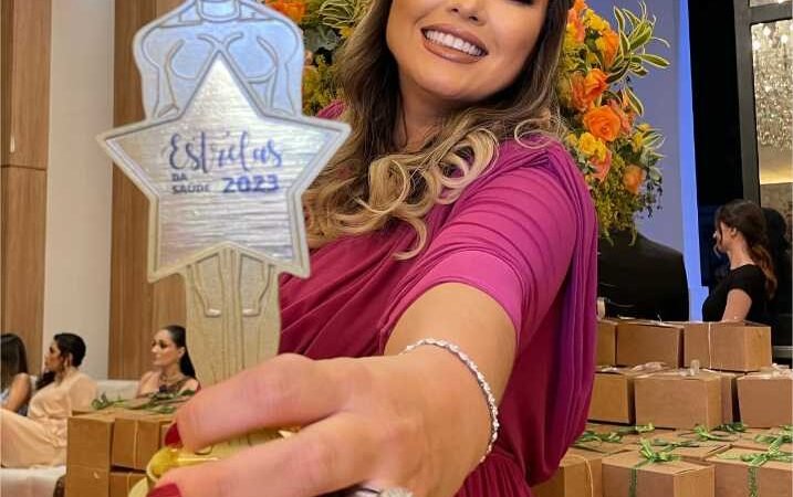 Cirurgiã dentista que especializou em lipoaspiração de  papada HD