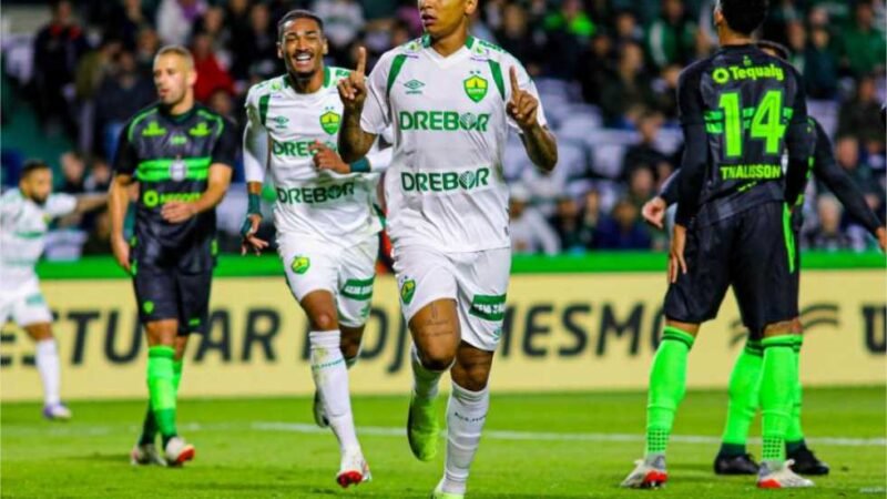 Deyverson faz post enigmático, é criticado e depois apaga; veja