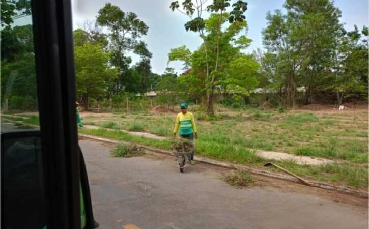 Dídimo Vovô fiscaliza as obras de pavimentação do Jd. Industriário 2