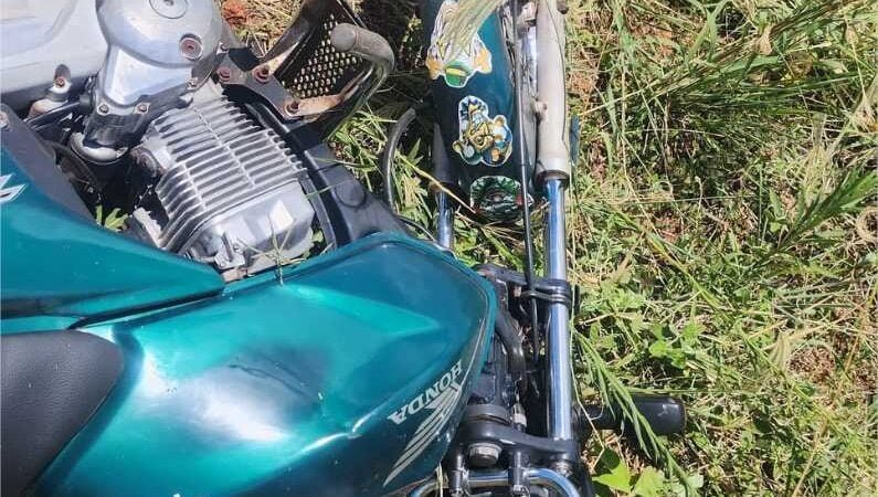 Suspeitos de roubar carro e fazer família refém são mortos em confronto com a polícia em MT