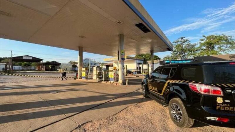 Operação da PF fecha três postos de combustíveis por suspeita de lavagem de dinheiro; veja vídeos