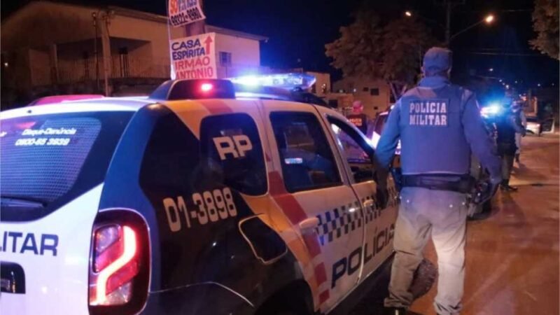 Briga de bar termina com jovem de 20 anos morto caído em calçada