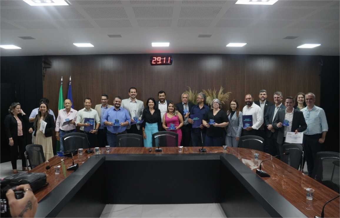 Governo de MT premia 12 municípios por práticas inovadoras no serviço público