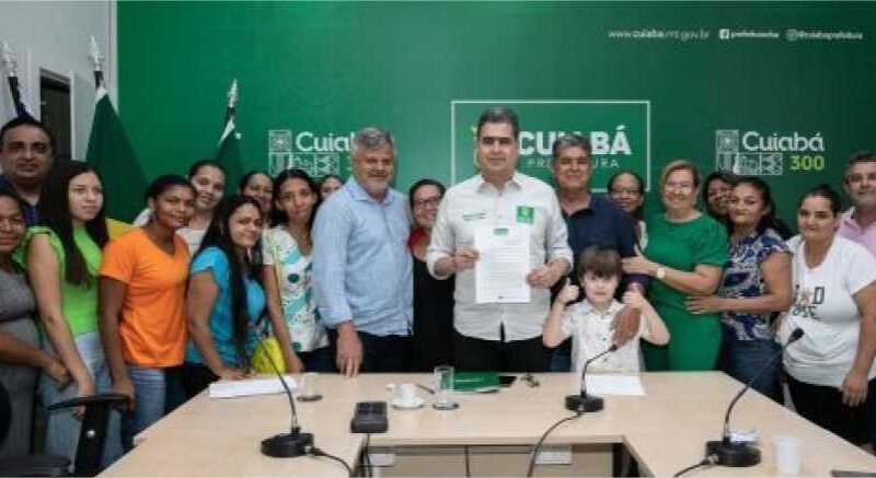 Prefeito autoriza continuidade do trabalho de escola filantrópica por mais 20 anos em espaço público