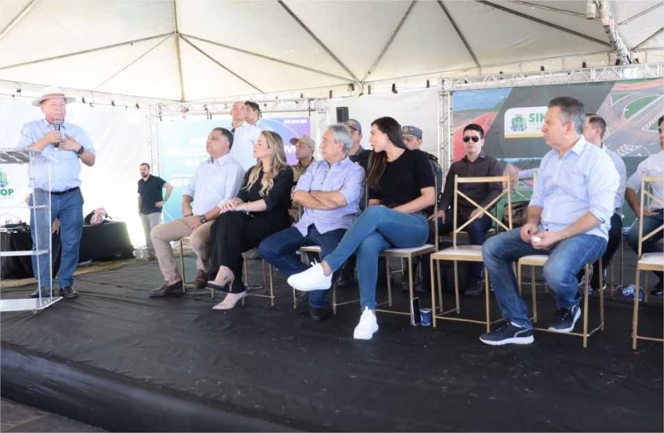 Mauro Mendes inaugura duas novas estradas em Sinop: “Esse é um Estado que ajuda no desenvolvimento que a cidade precisa”, diz prefeito