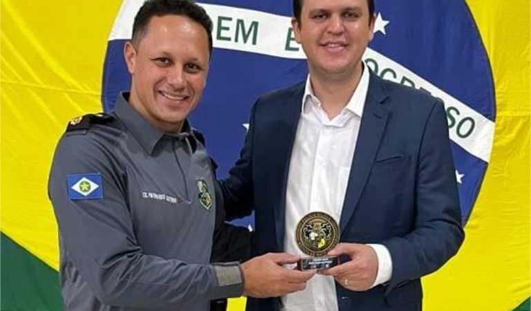 Thiago Silva é homenageado pelos serviços prestados em prol da segurança pública de Rondonópolis