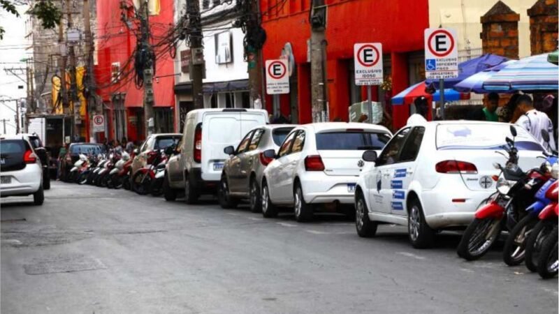 Decreto estabelece regulamento do sistema de controle de vagas públicas de estacionamento rotativo em Cuiabá