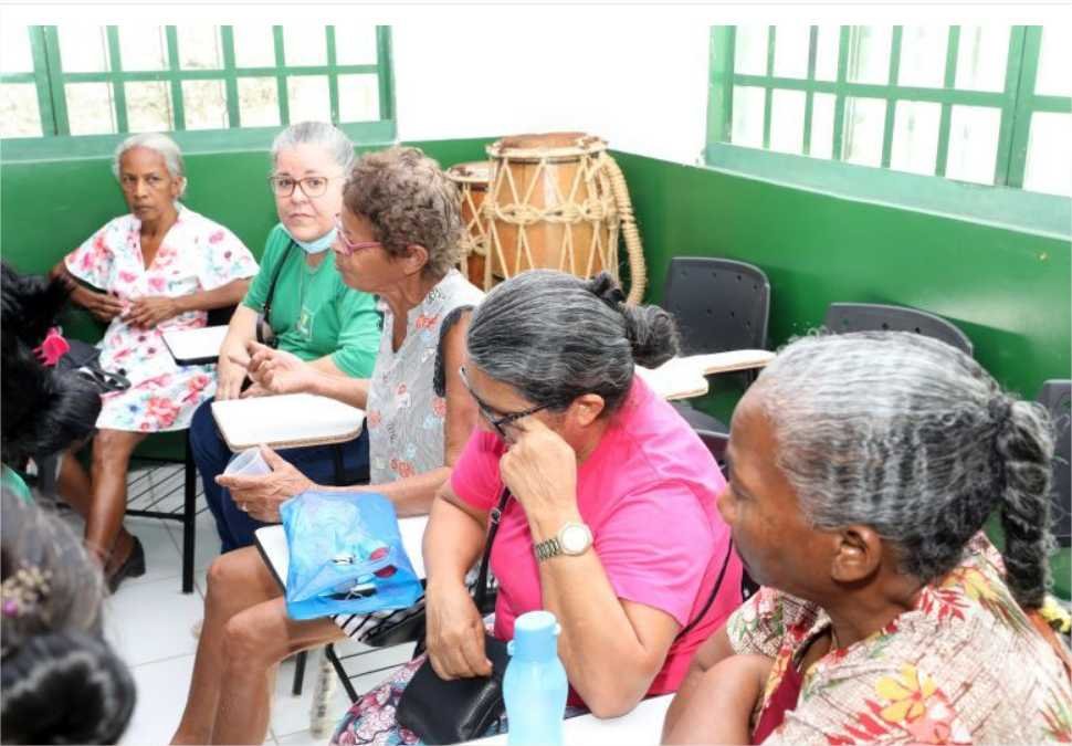 Programa Desenrola prorroga prazo para negociação de débitos na conta de energia e servidores dos Centros de Referência ajudam a esclarecer dúvidas