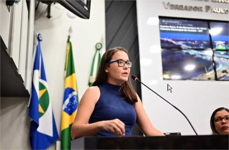 Mães falam sobre redimensionamento na escola Maria Dimpina