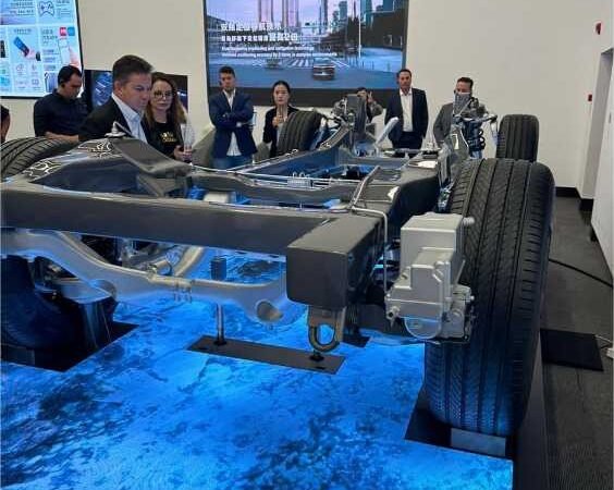 Deputado visita fabricante de veículos elétricos na China e vê viabilidade para MT