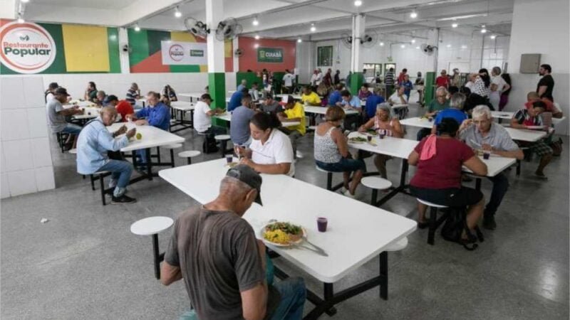Trezentas refeições de rico valor nutricional foram servidas pelo Restaurante Popular no primeiro dia de atuação com nova estrutura