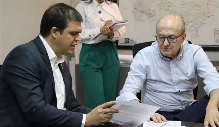 Thiago Silva reúne com Pivetta e anuncia R$ 90 milhões para reforma e construção de escolas