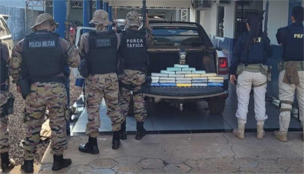 Polícia Militar e PRF prendem homem com 25 kg de cocaína