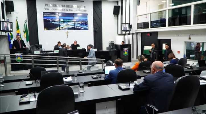 Câmara aprova requerimentos, projetos e pareceres da CCJR na sessão desta terça