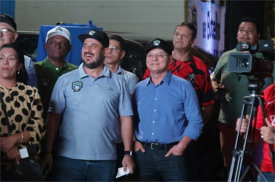 Equipes recebem as regras, bolas e homenagens no Congresso do Peladão 2023/24