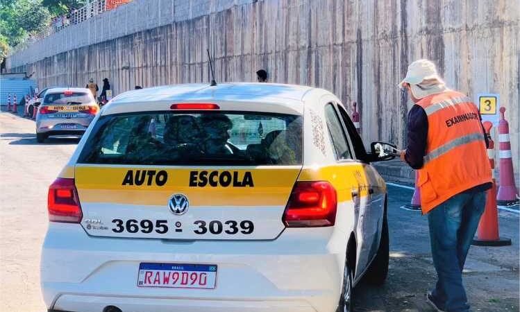 Prazo para tirar a 1ª CNH é prorrogado por mais um ano para processos iniciados entre 2019 e 2023