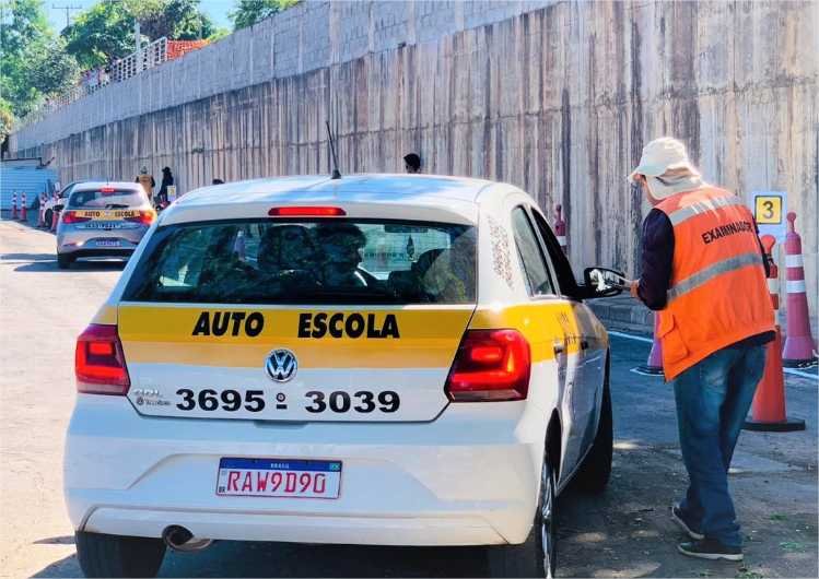 Prazo para tirar a 1ª CNH é prorrogado por mais um ano para processos iniciados entre 2019 e 2023