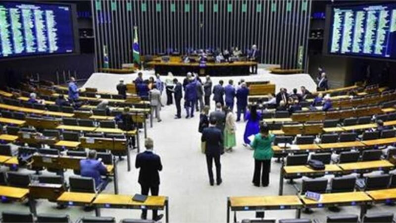 Congresso reserva R$ 4,9 bi para o fundo eleitoral de 2024, mais que o dobro das eleições de 2020
