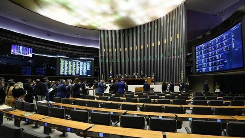 Congresso aprova Orçamento de 2024 com R$ 50 bilhões em emendas e salário mínimo de R$ 1.412