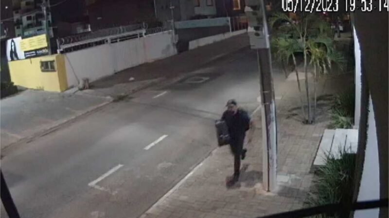 Vídeo mostra criminoso que matou advogado com 10 tiros fugindo da cena do crime; veja