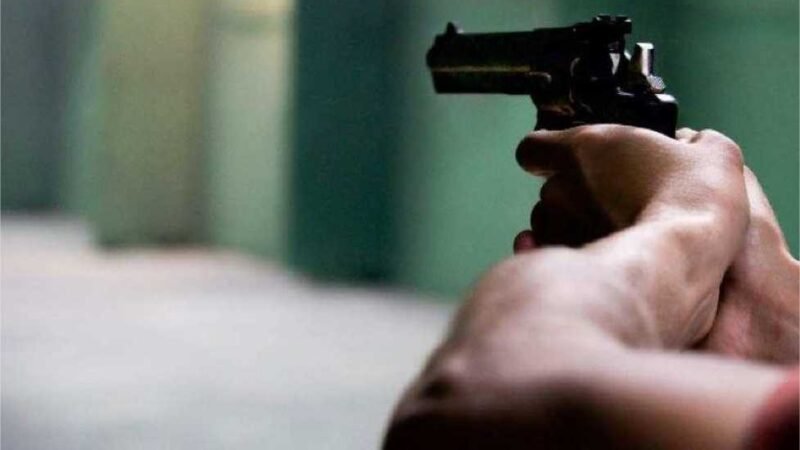 Jovem e idoso são baleados por motociclista na porta de casa em Sorriso