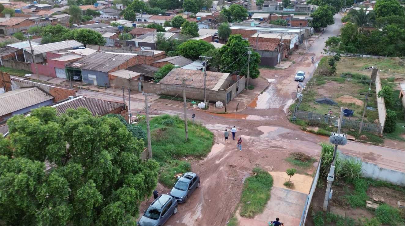 Vereador denuncia problemas de entupimento de bocas de lobo nas ruas e em frente ao CMEI no Santa Laura