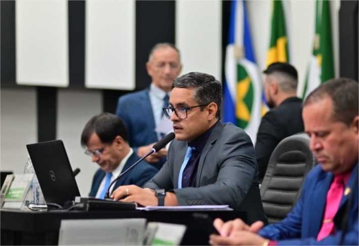 Câmara aprova projetos e honrarias durante Sessão Ordinária
