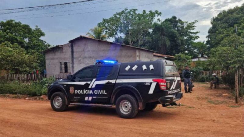Homem é baleado com pelo menos quatro tiros em frente de sua casa; suspeito não foi encontrado