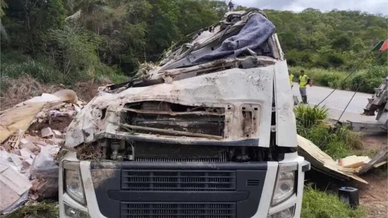 Saqueadores são presos após acidente com morte de família em Mato Grosso