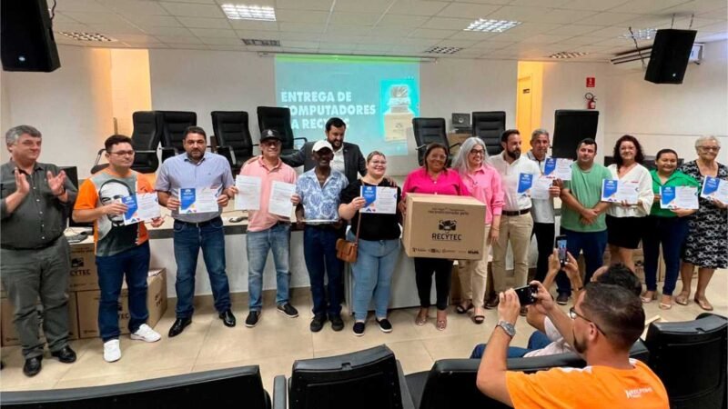 Seciteci entrega 220 computadores recondicionados a 15 instituições em MT; “vão garantir a inclusão digital”, afirma prefeito