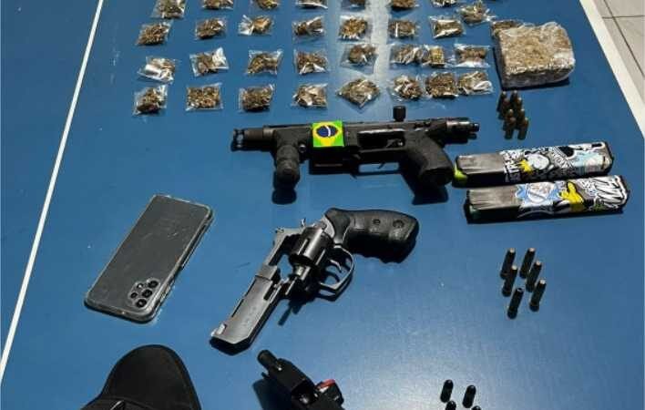 Dupla é presa com submetralhadora e outras duas armas para “matar rivais faccionados”