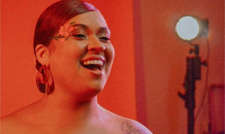 Cantora lança videoclipe contemplado com edital de fomento à cultura da Secel