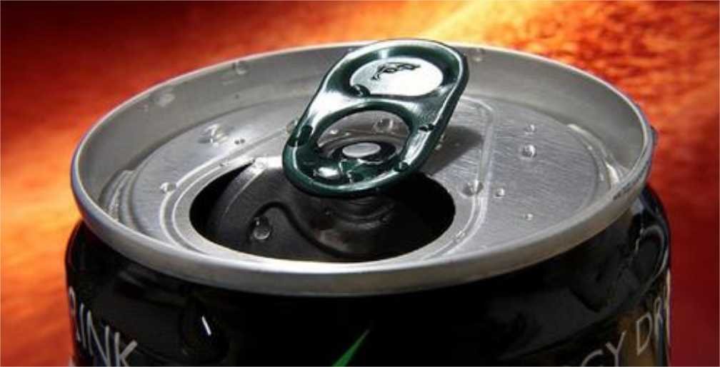 Ingerir energético antes dos 21 anos pode aumentar chance de depressão, aponta estudo