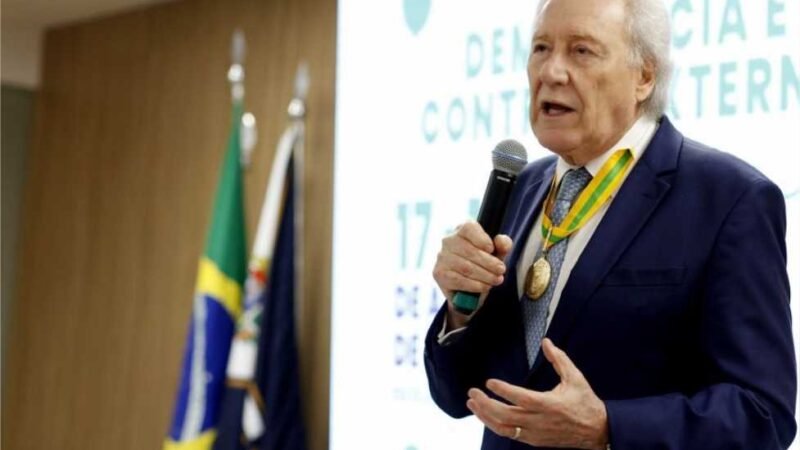 Ricardo Lewandowski é nomeado ministro da Justiça de Lula